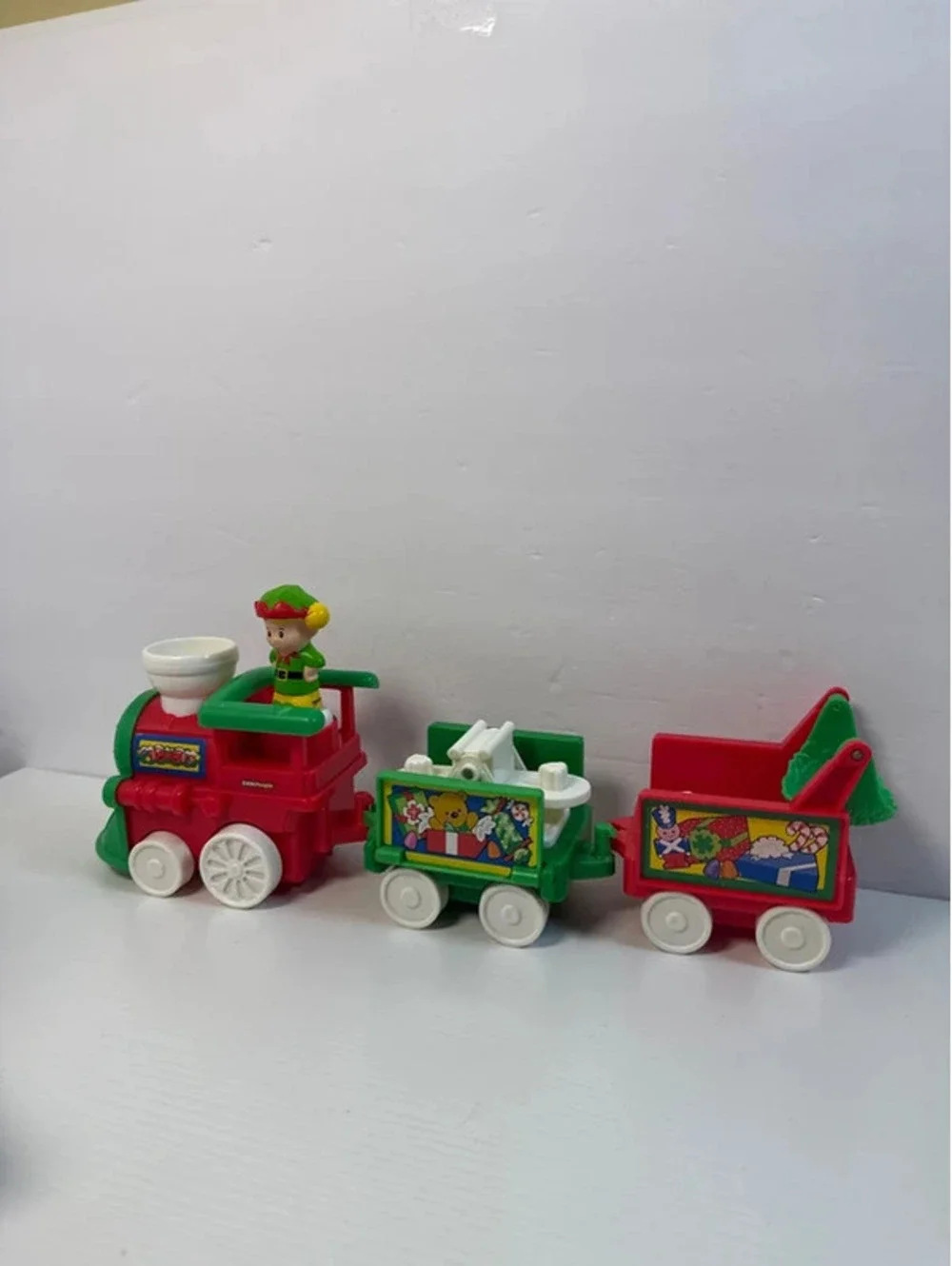 Fisher Price 2002 Green Red Christmas Train
